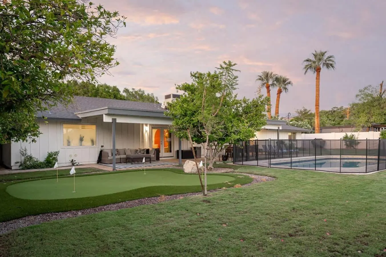 The Claremont - Chic Luxe Putting Green & Pool Phoenix 0*,